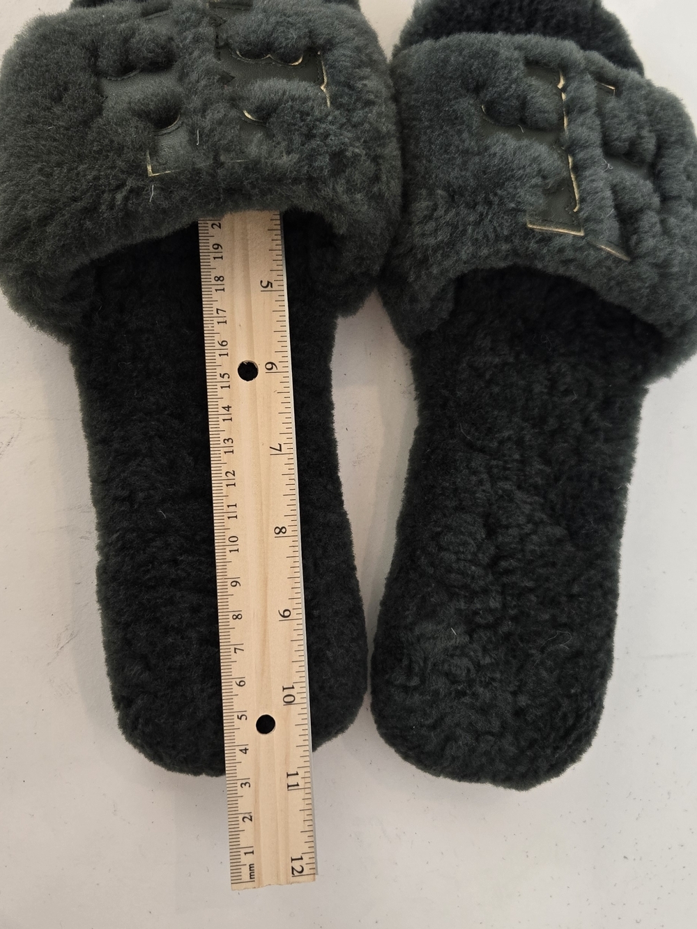 Tory Burch Dark Green Shearling Slide Sandals with Gold Logo Accent - Picture 11 of 11
